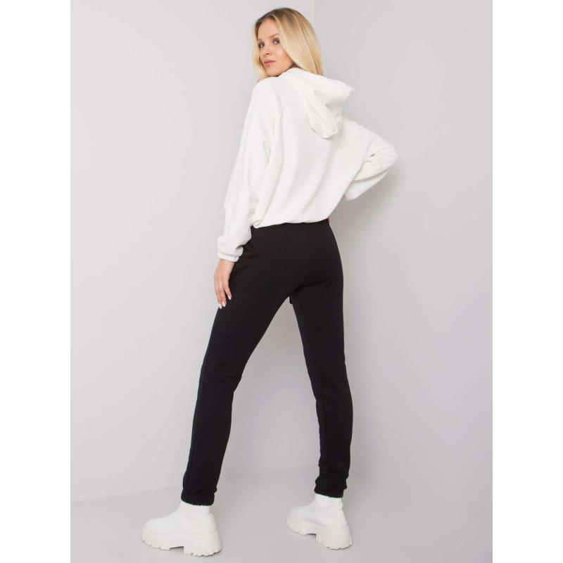 Női szett foltos DANIELLE ekrü-fekete színben