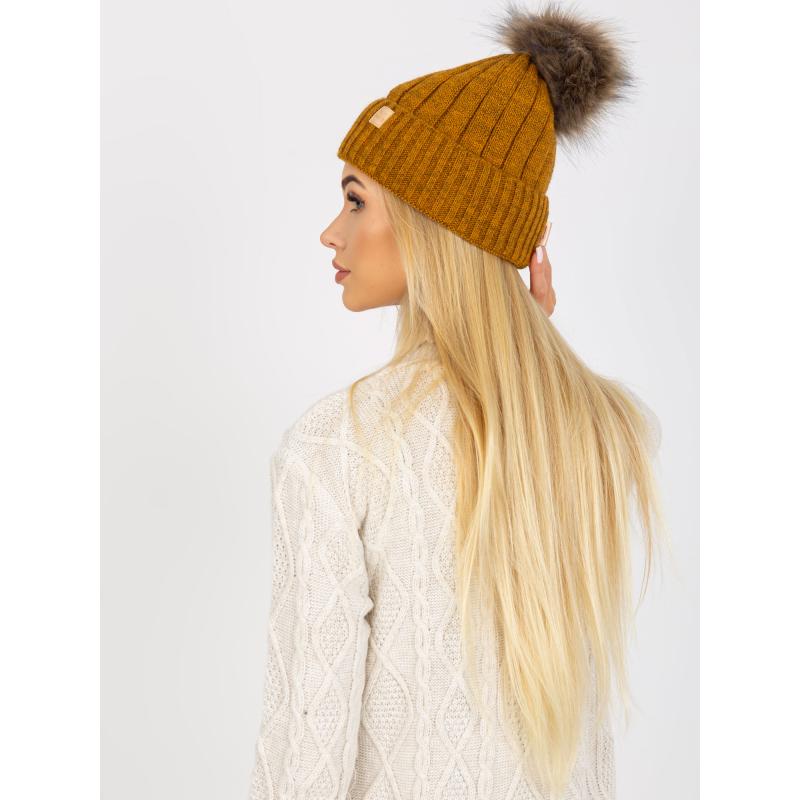 Dámská čepice s bambulí RUE PARIS hořčicová  