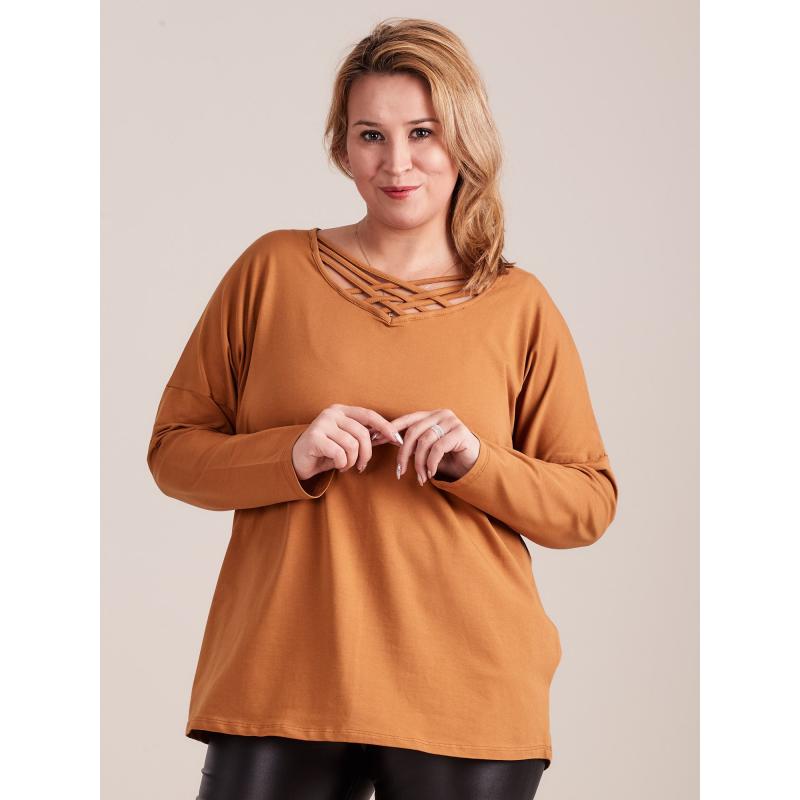 Dámská halenka s výstřihem PLUS SIZE světle hnědá 
