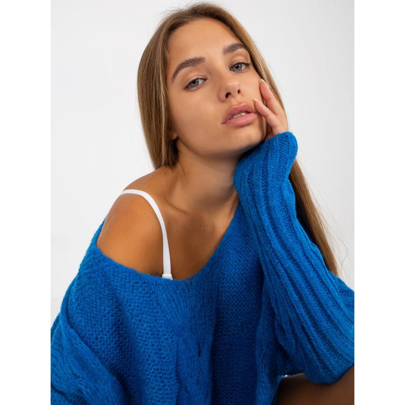 Dámský svetr s kostkovaným vzorem a výstřihem do V OCH BELLA tmavě modrý 