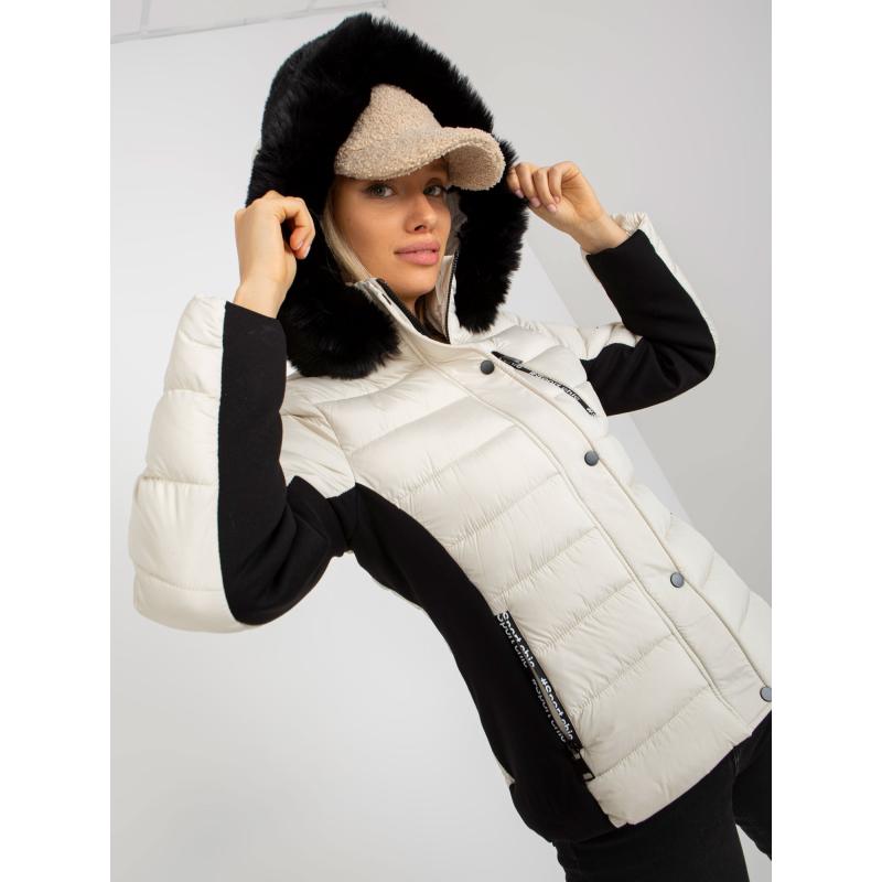 Női kapucnis steppelt átmeneti kabát MARGERY világos bézs színben