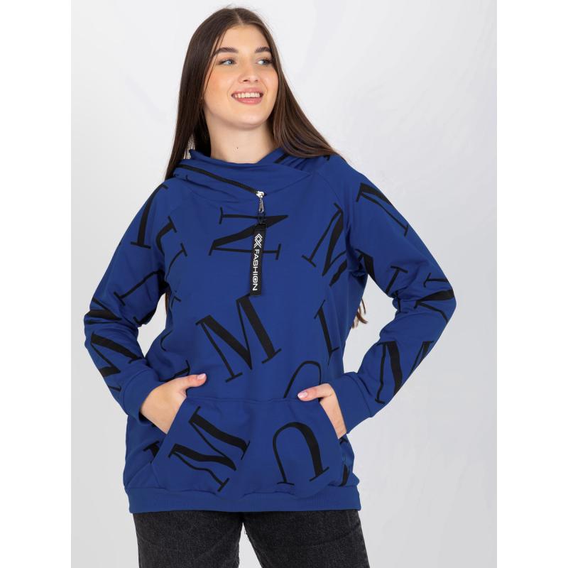 Női plus size kapucnis pulóver KRYSTLE betűkkel sötétkék