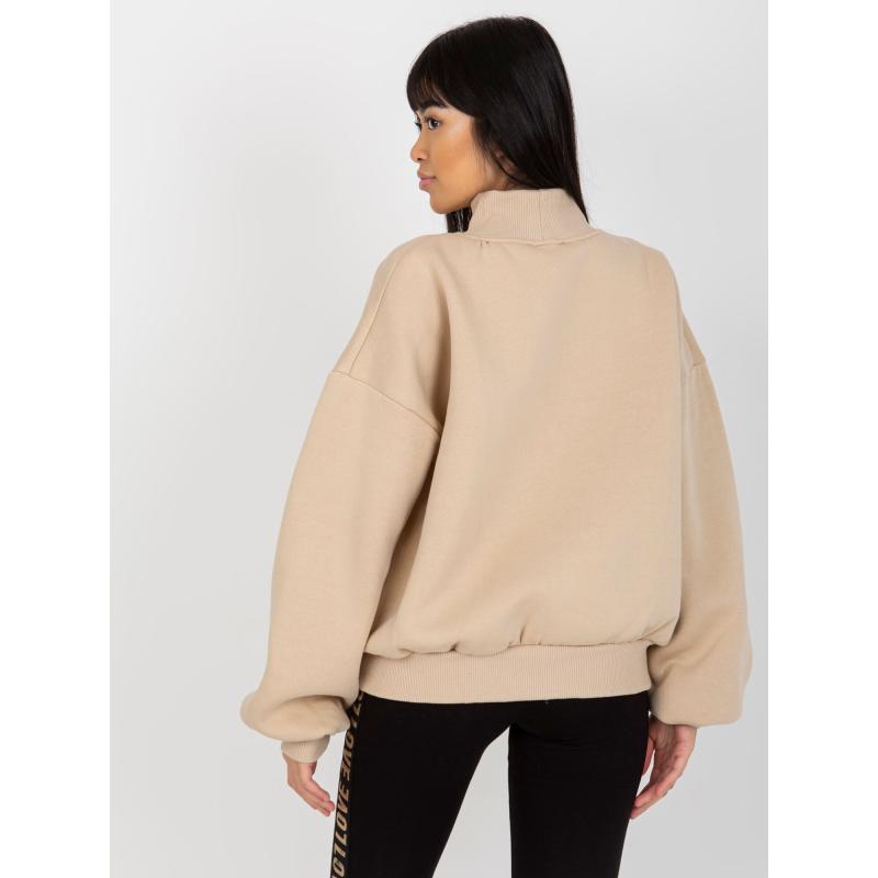 Női pulóver nyomtatással és garbóval NYNETE bézs színben