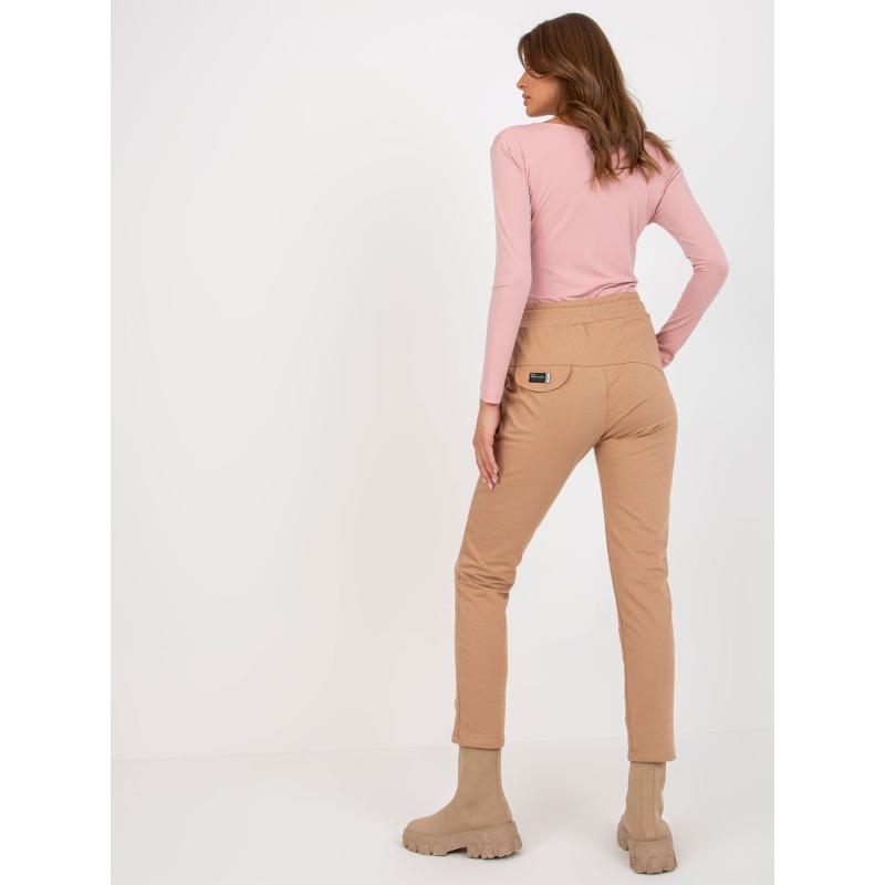 Női melegítőnadrág zsebekkel MARLA barna