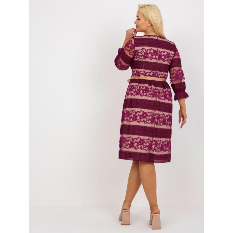 Női plus size koktélruha övvel AILA lila