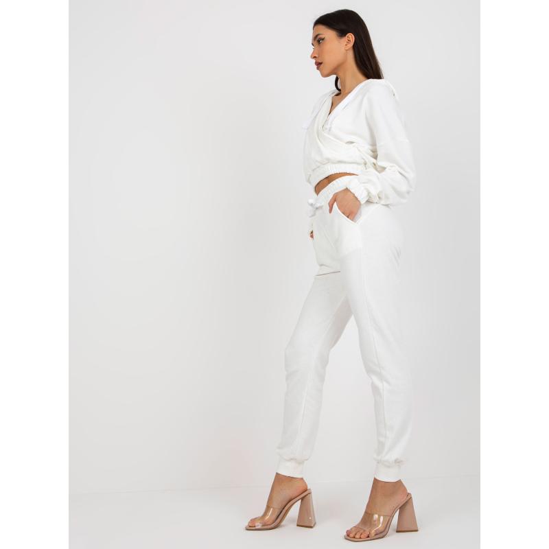 Női szett rövid pulóverrel CAHRITA ekrü színben