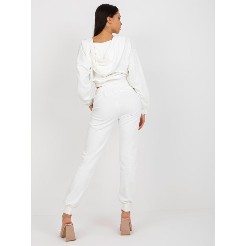 Női szett rövid pulóverrel CAHRITA ekrü színben