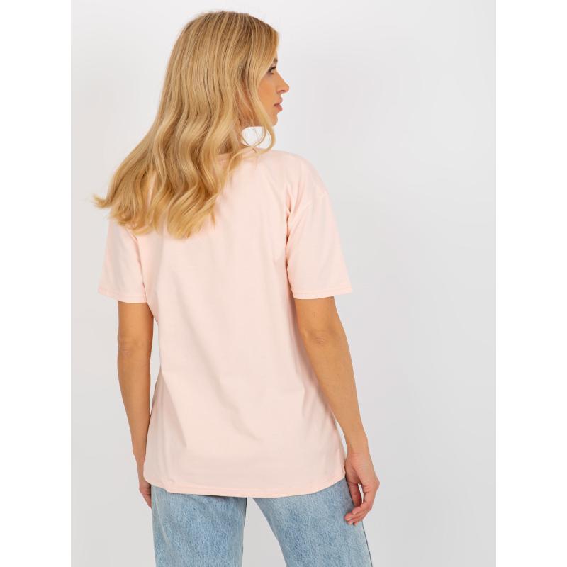Női laza szabású póló LENA nyomtatással világos barack színben