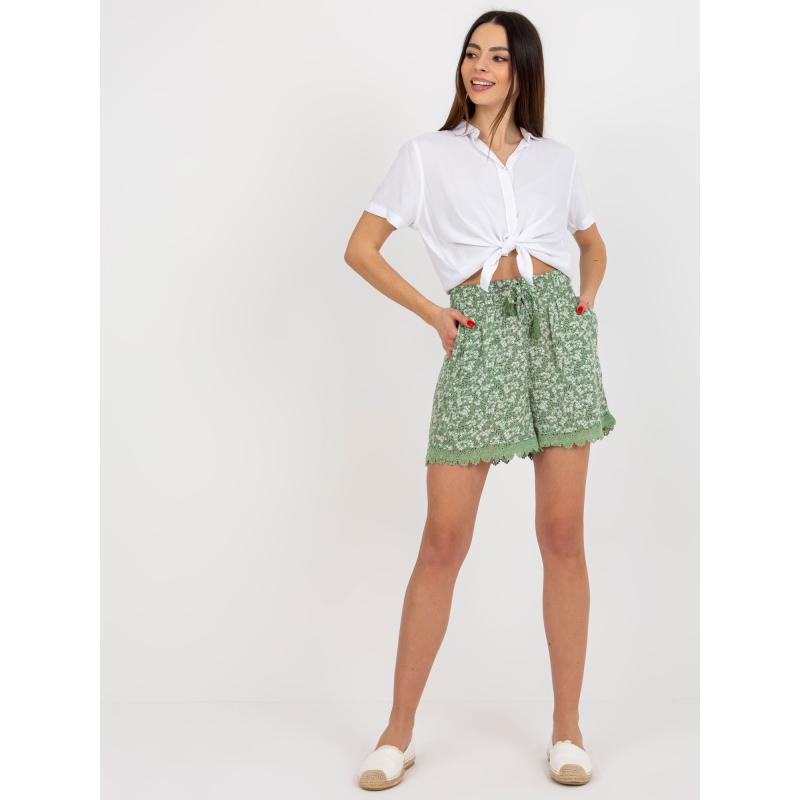 Dámské šortky s květinami SUBLEVEL světle zelené