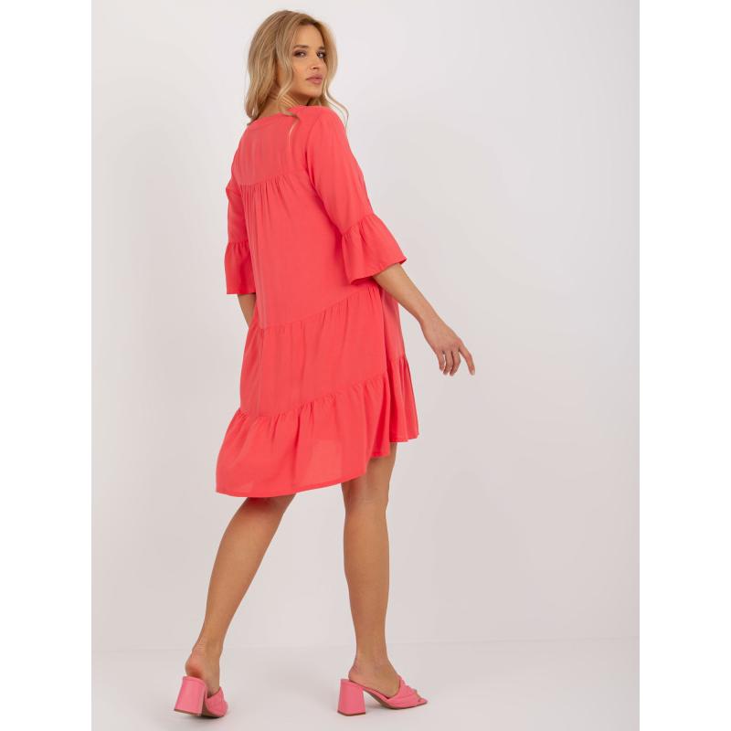 Dámské šaty s volánem a výstřihem do V SUBLEVEL korálové