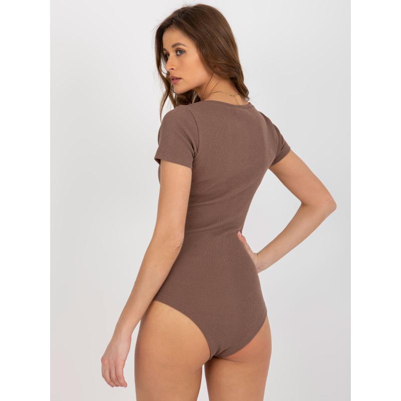 Női kerek nyakkivágású ruhaBASIC barna