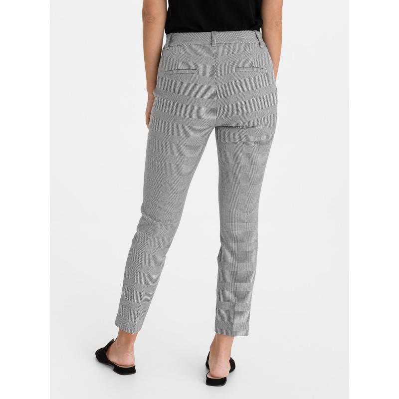 Úzke členkové nohavice