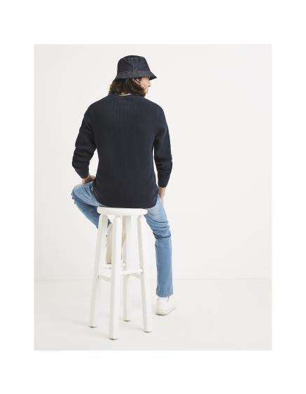 Tepic sveter s okrúhlym výstrihom