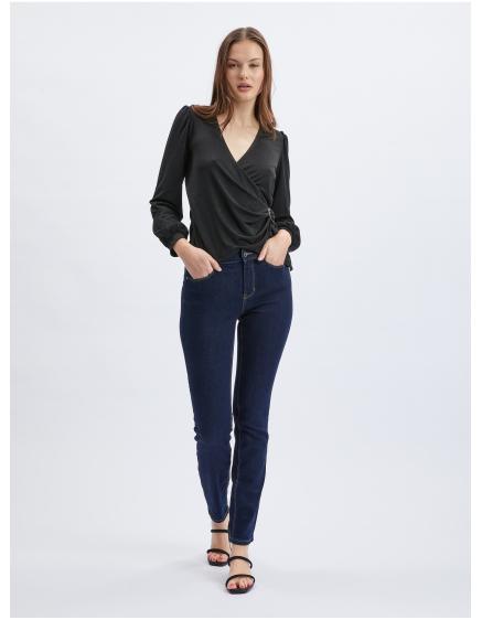 Čierna dámska zavinutá blúzka