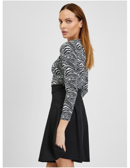 Bielo-čierne dámske vzorované šaty