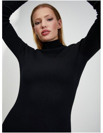 Černé dámské šaty