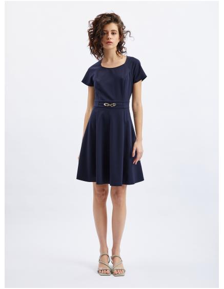 Tmavomodré dámske šaty s opaskom