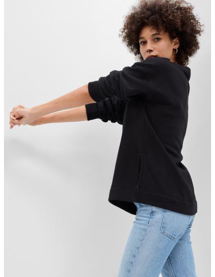 GAP logóval ellátott pulóver