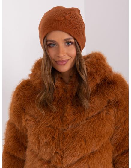 Női sapka OMC applikációval világosbarna