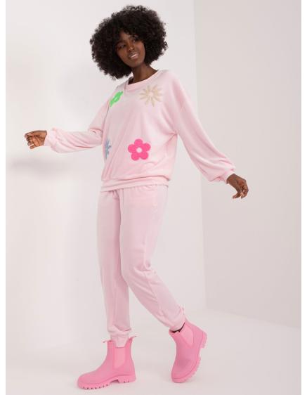 Női szett pulóverrel KOMA világos rózsaszín