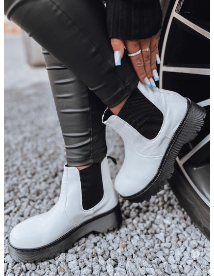 Női magas talpú STEPBACK csizma fehér