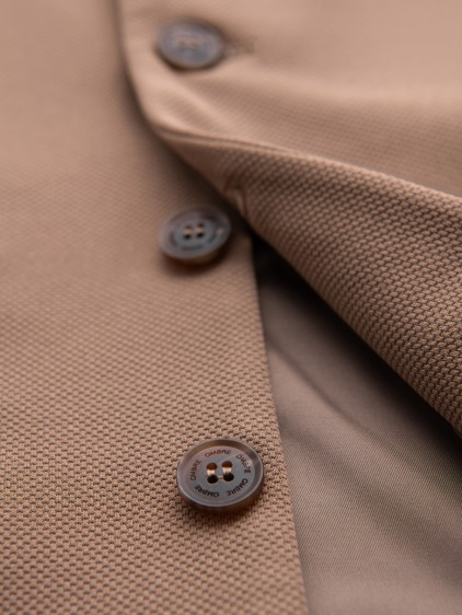 Pánská slim fit strukturovaná vesta s klopami, hnědá – fotografie produktu 6
