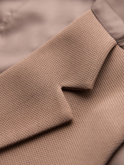 Pánská slim fit strukturovaná vesta s klopami, hnědá – fotografie produktu 8
