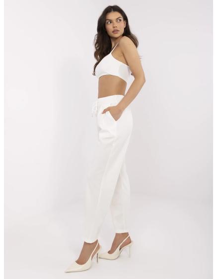 Ecru alap nadrág redőkkel