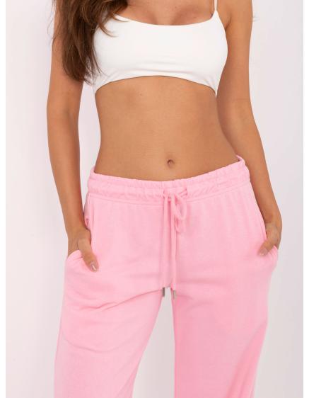 Světle růžové tepláky basic