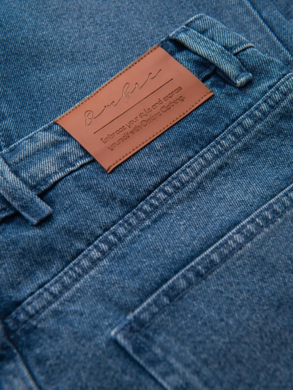 Pánské carrot fit džínové jogger kalhoty s potrhanými detaily, modré – fotografie produktu 9