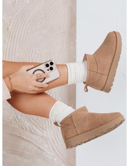 Női bézs színű, platformos téli csizma