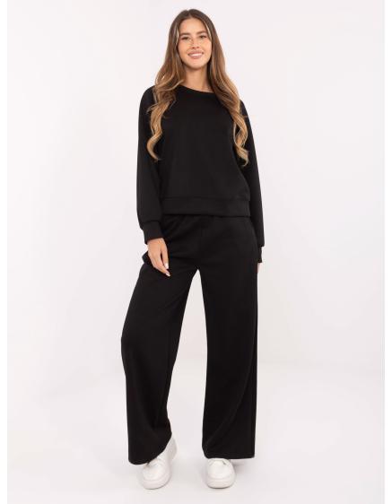 Čierna tepláková súprava so širokými nohavicami