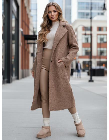 Dlouhý dámský kabát typu baranek, béžový