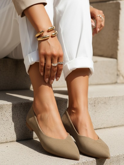 Női elegáns hegyes orrú balerina, khaki