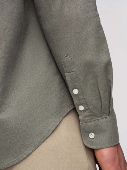 Pánská jarní a letní regular fit košile s dlouhým rukávem a náprsní kapsou, khaki – fotografie produktu 5