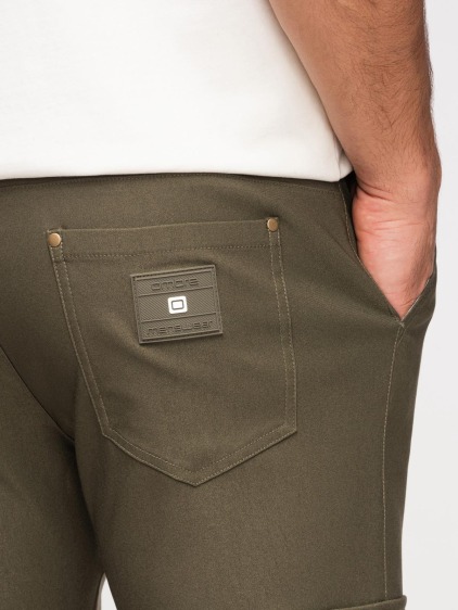 Férfi regular fit cargo nadrág patentos zsebfedőkkel, olívazöld – fotografie produktu 5