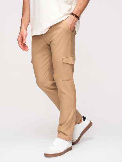 Férfi regular fit cargo nadrág patentos zsebfedőkkel, barna