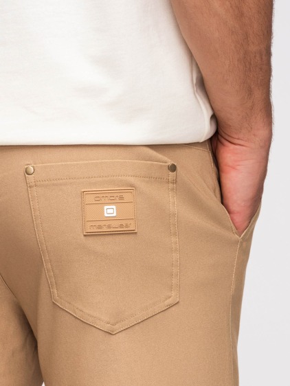Férfi regular fit cargo nadrág patentos zsebfedőkkel, barna – fotografie produktu 4