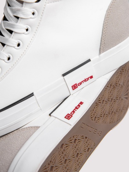 Férfi magas szárú műbőr sneaker texturált betétekkel, fehér – fotografie produktu 5