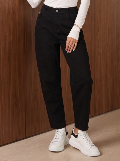 Dámské černé džíny mom fit s vysokým pasem