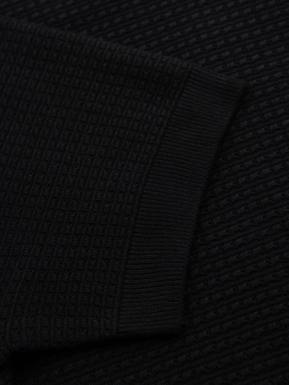 Férfi slim fit kötött póló rövid ujjal és plasztikus mintával, fekete – fotografie produktu 8