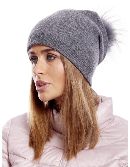 Šedá čepice s kožešinovou bambulí