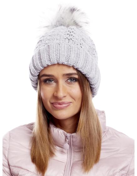 Női sapka szőrmével világos szürke