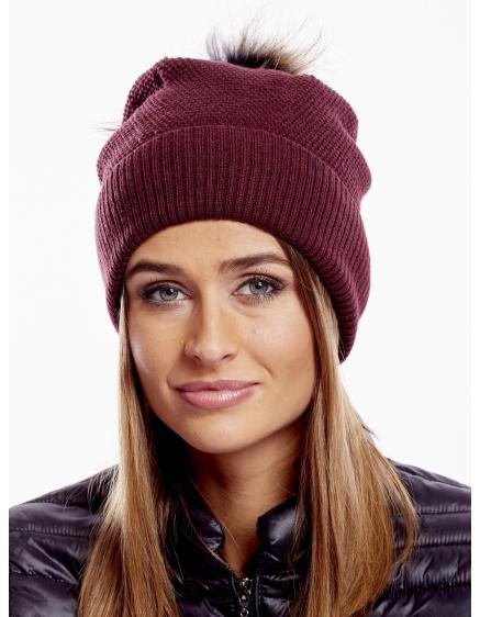 Női sapka húzózsinórral és bordó karimával