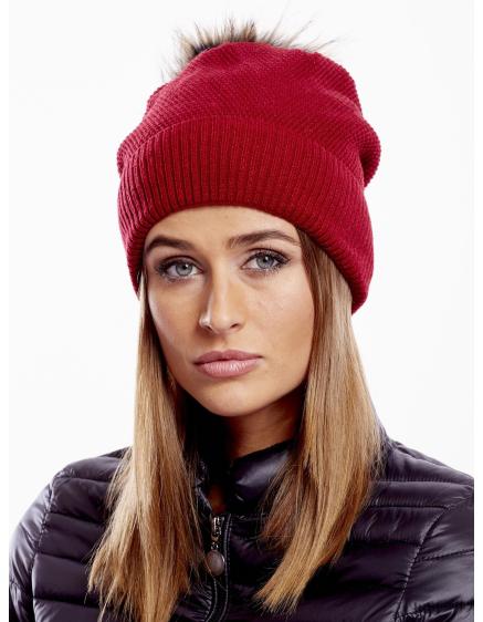 Női sapka húzózsinórral és karimával piros