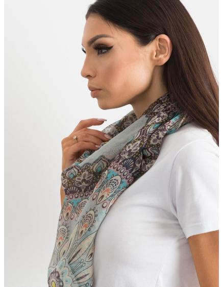 Szürke sál etnikai mintával