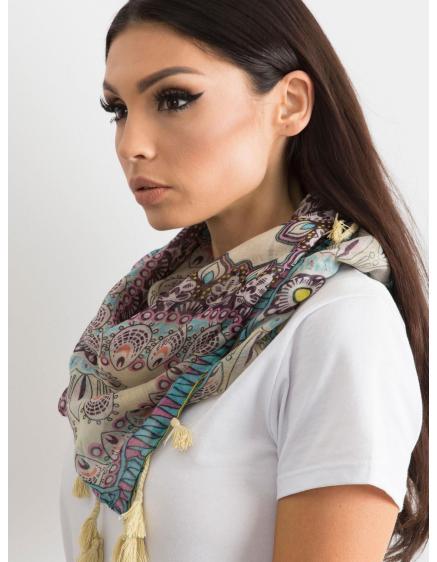 Světle žlutý šátek s etnickým vzorem