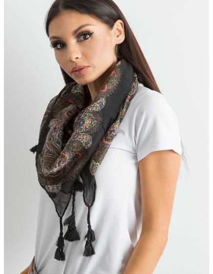 Fekete sál nyomtatott mintával és bojtokkal