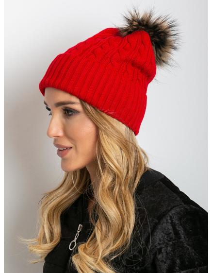 Női sapka bordázott karimával és szőrmés pomponnal piros