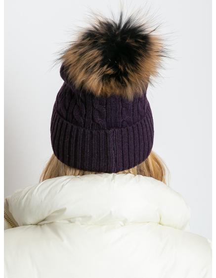 Női sapka karimával és szőrme pomponnal lila